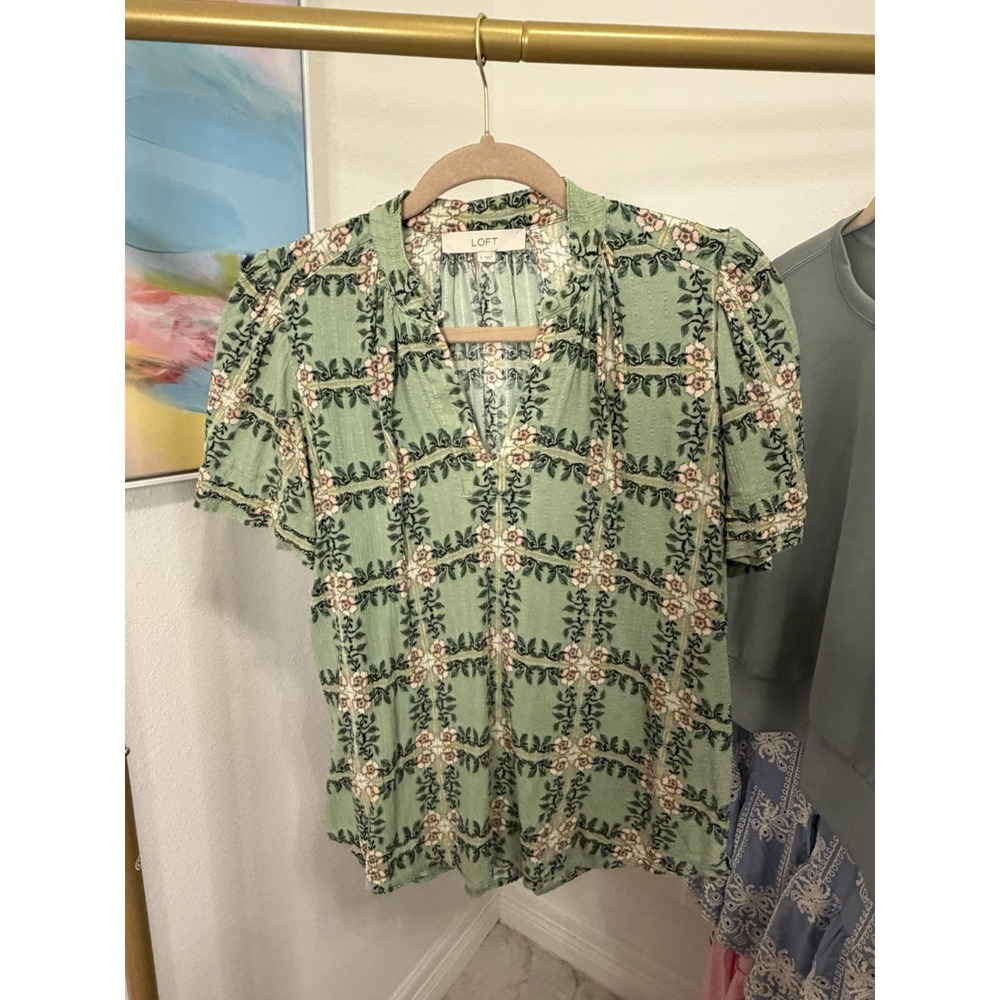 Loft Women's Floral Short Sleeve Small